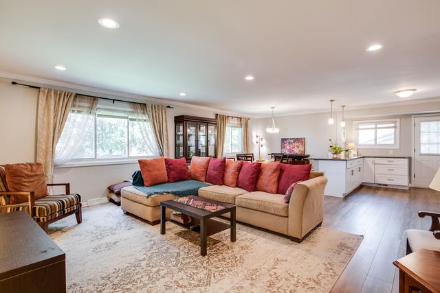 412 Nassau Avenue, Bolingbrook, IL 60440