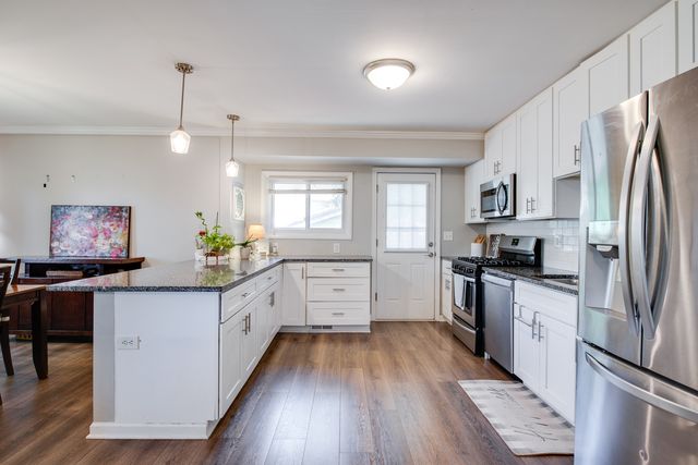 412 Nassau Avenue, Bolingbrook, IL 60440