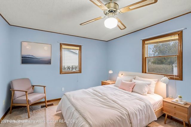 6817 S Washington Avenue, Lansing, MI 48911