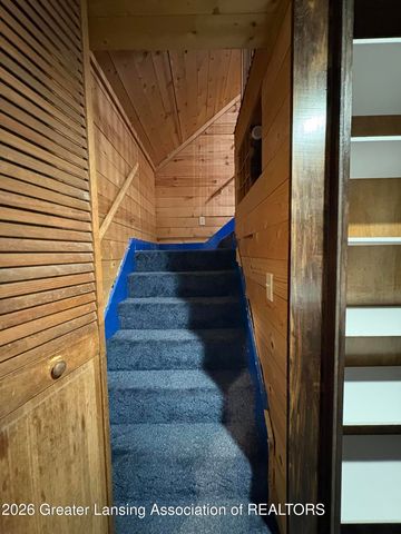 6817 S Washington Avenue, Lansing, MI 48911