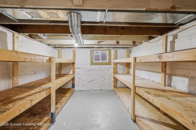 6817 S Washington Avenue, Lansing, MI 48911