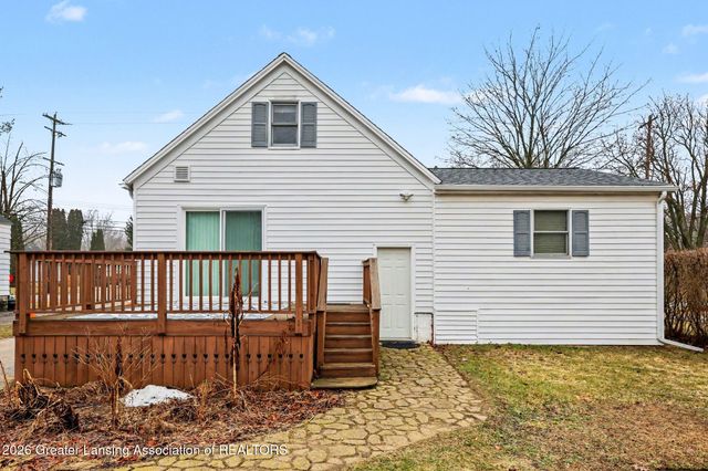 6817 S Washington Avenue, Lansing, MI 48911