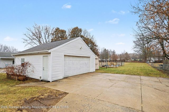 6817 S Washington Avenue, Lansing, MI 48911