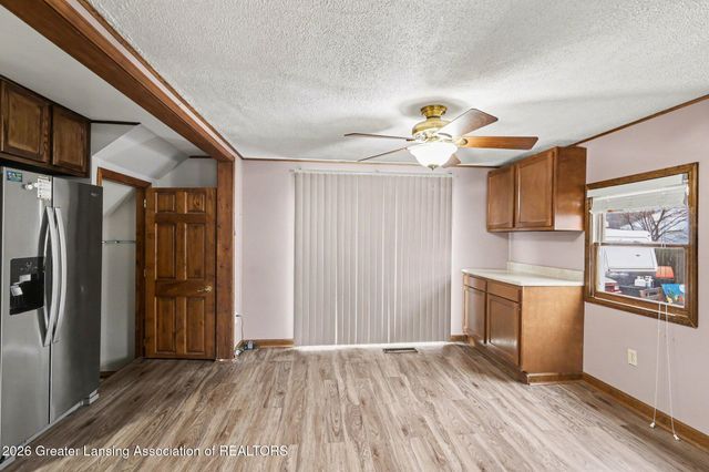 6817 S Washington Avenue, Lansing, MI 48911