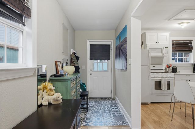906 Willow ST, Austin, TX 78702
