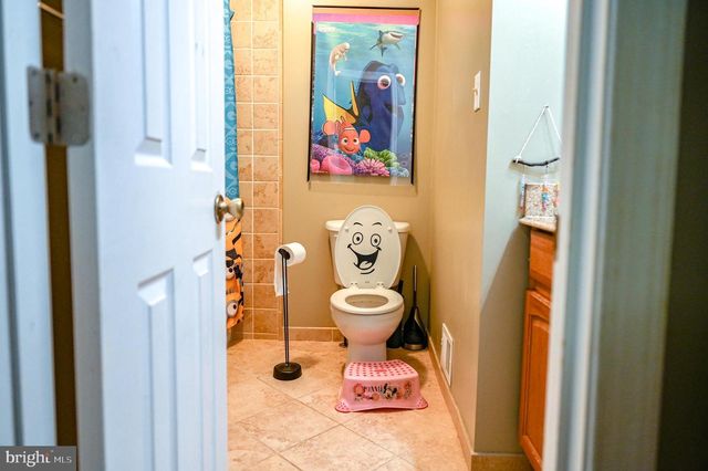 10324 BROOM LN, Lanham, MD 20706
