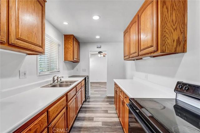 9246 Rowell Ave., Chatsworth, CA 91311