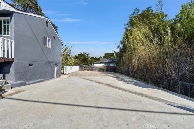 9246 Rowell Ave., Chatsworth, CA 91311