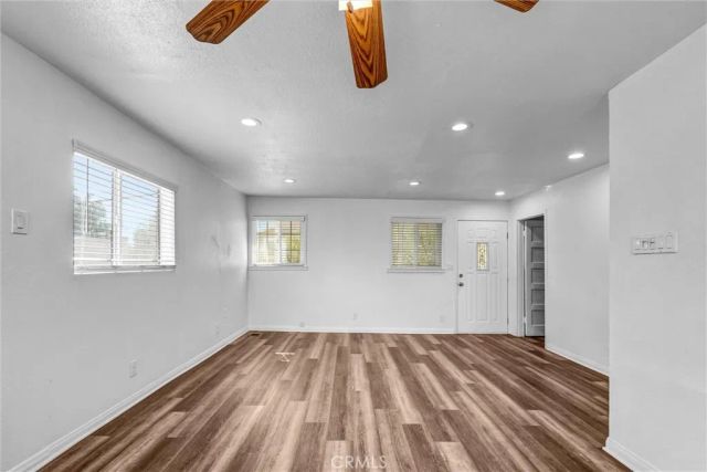 9246 Rowell Ave., Chatsworth, CA 91311