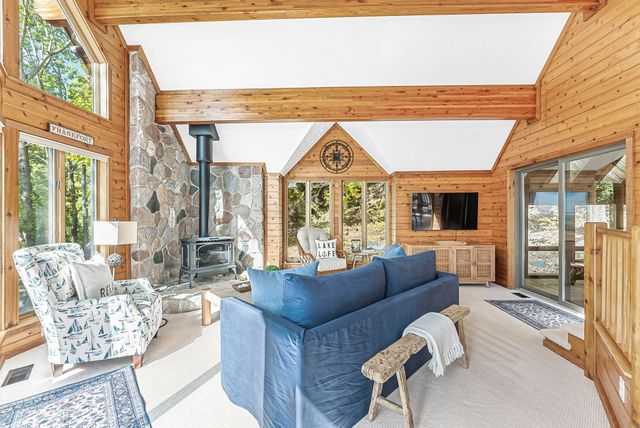 4618 Crystal Drive, Lake Twp, MI 49617