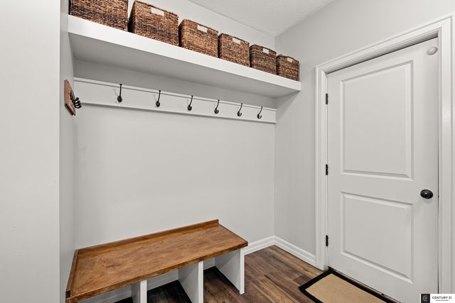 2702 S 46th Street, Omaha, NE 68106