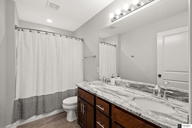 2702 S 46th Street, Omaha, NE 68106