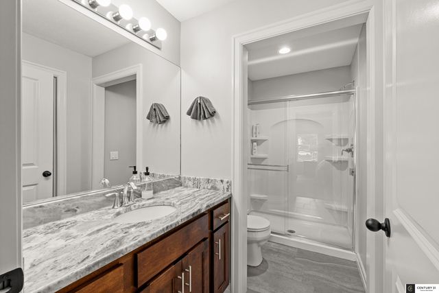 2702 S 46th Street, Omaha, NE 68106