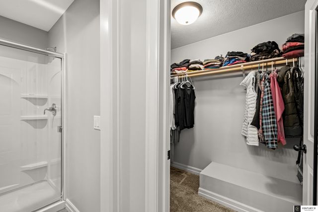 2702 S 46th Street, Omaha, NE 68106