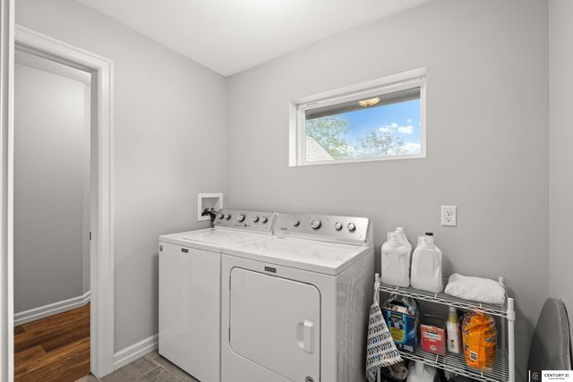 2702 S 46th Street, Omaha, NE 68106