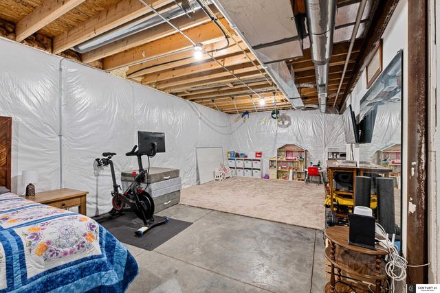 2702 S 46th Street, Omaha, NE 68106