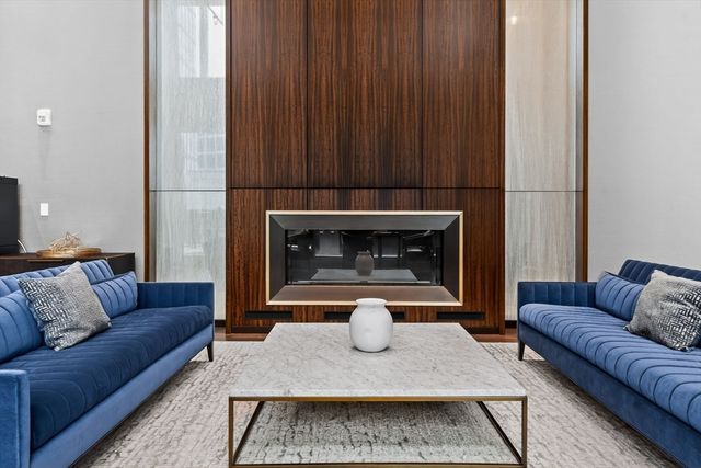 133 Seaport Blvd U1017, Boston, MA 02210