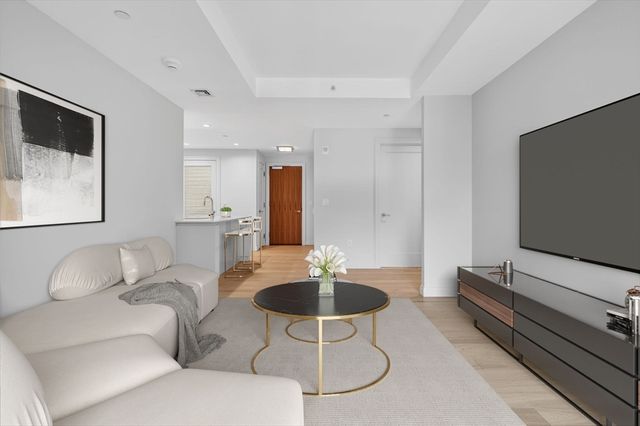 133 Seaport Blvd U1017, Boston, MA 02210