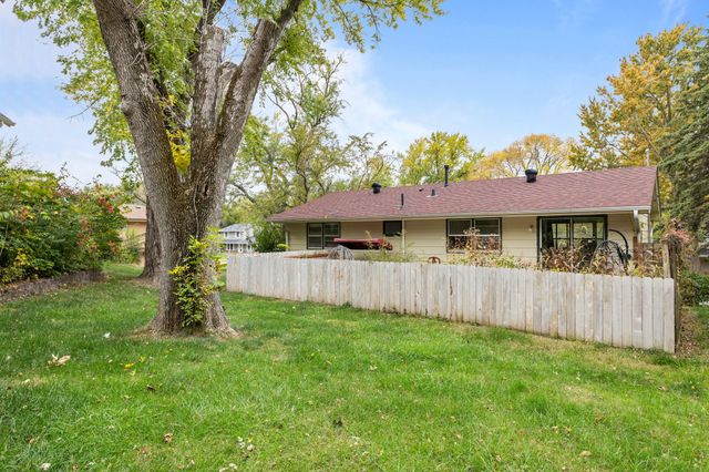 117 SW 58th Drive, Des Moines, IA 50312