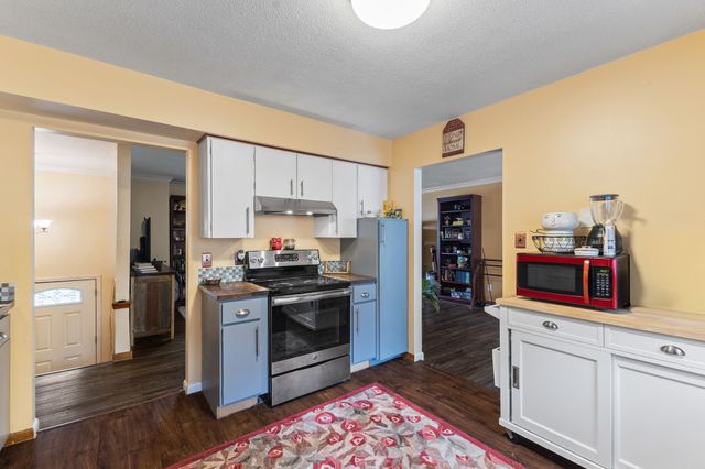 117 SW 58th Drive, Des Moines, IA 50312