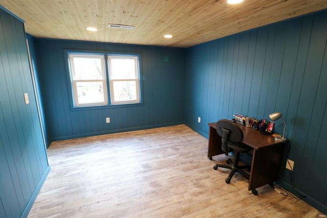 8264 E Schnellville Road, Birdseye, IN 47513