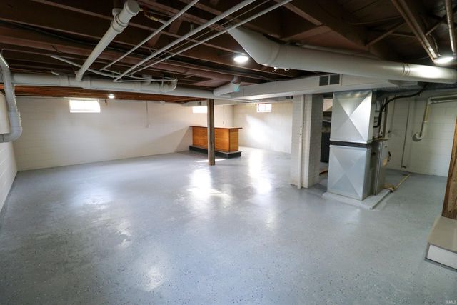 8264 E Schnellville Road, Birdseye, IN 47513