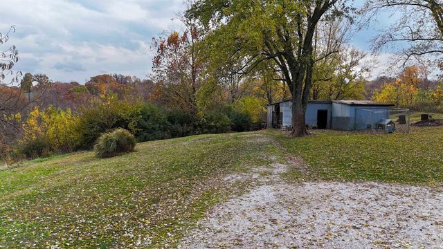 8264 E Schnellville Road, Birdseye, IN 47513