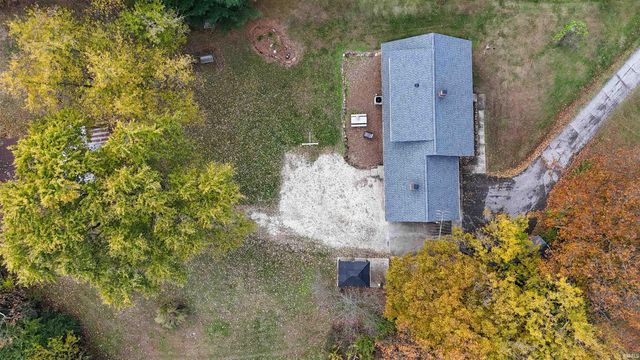 8264 E Schnellville Road, Birdseye, IN 47513