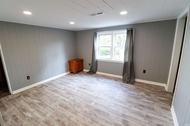 8264 E Schnellville Road, Birdseye, IN 47513