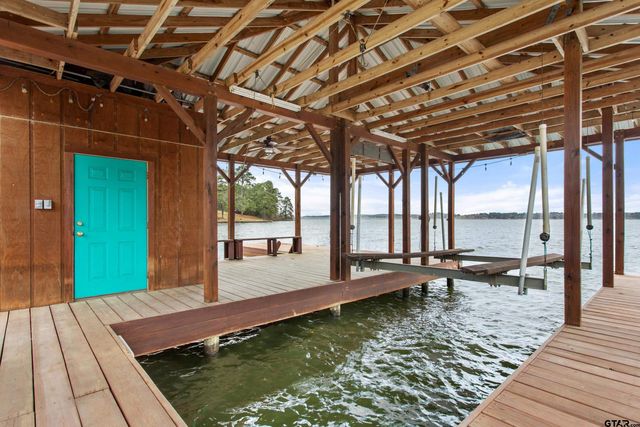 22766 Diamond Bay Drive, Frankston, TX 75763