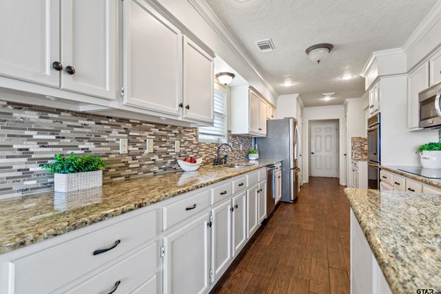 22766 Diamond Bay Drive, Frankston, TX 75763