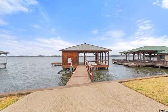 22766 Diamond Bay Drive, Frankston, TX 75763