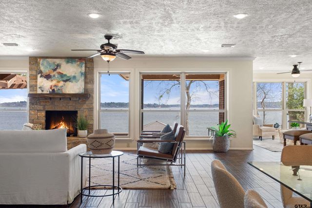 22766 Diamond Bay Drive, Frankston, TX 75763