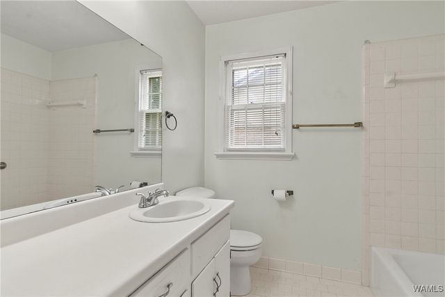 106 Park Manor, Moundville, AL 35474
