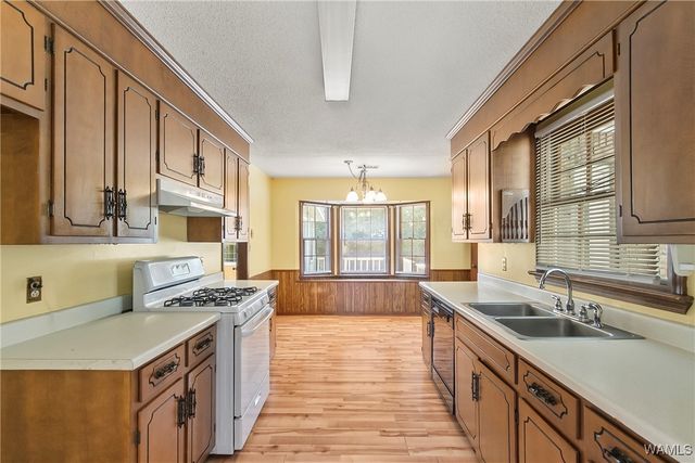 106 Park Manor, Moundville, AL 35474