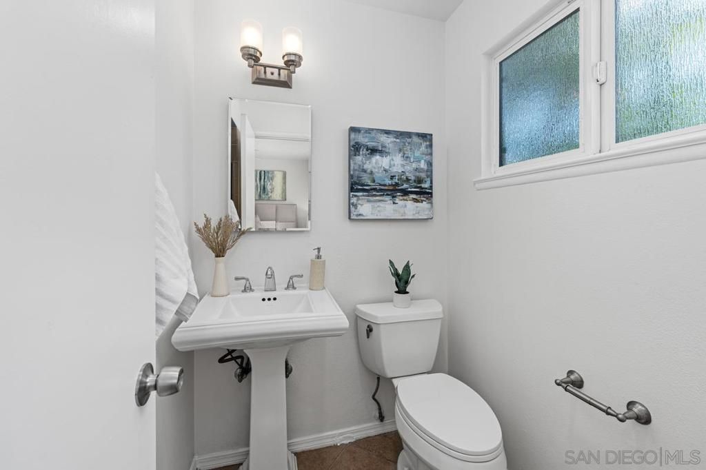Image 13 of property listing at 5936 Lake Murray Blvd, La Mesa, CA 91942