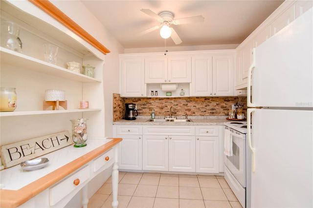 8325 112TH STREET 109, Seminole, FL 33772