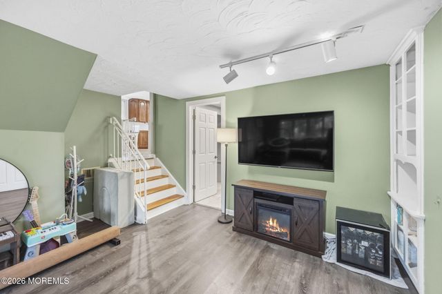 13 Mallory Way, Hamilton, NJ 08610
