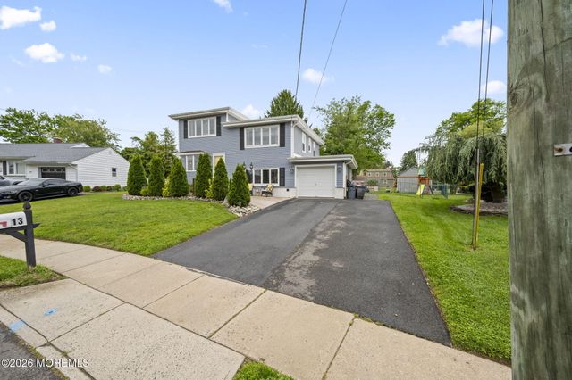 13 Mallory Way, Hamilton, NJ 08610