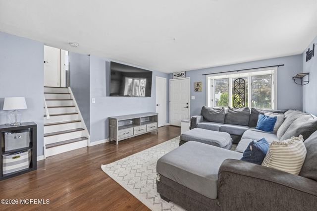 13 Mallory Way, Hamilton, NJ 08610