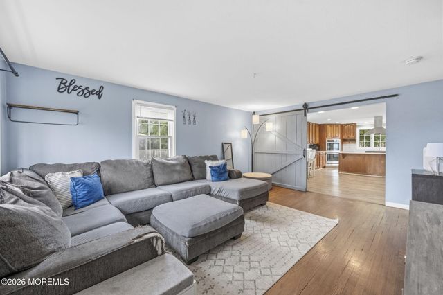 13 Mallory Way, Hamilton, NJ 08610