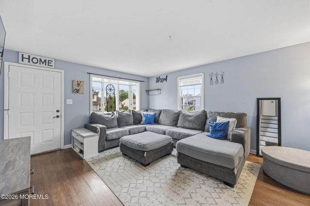 13 Mallory Way, Hamilton, NJ 08610
