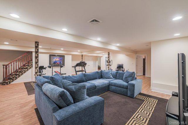 410 Broadway, Cedarhurst, NY 11516
