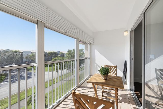 12950 SW 4th Ct 408H, Pembroke Pines, FL 33027