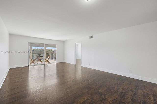 12950 SW 4th Ct 408H, Pembroke Pines, FL 33027