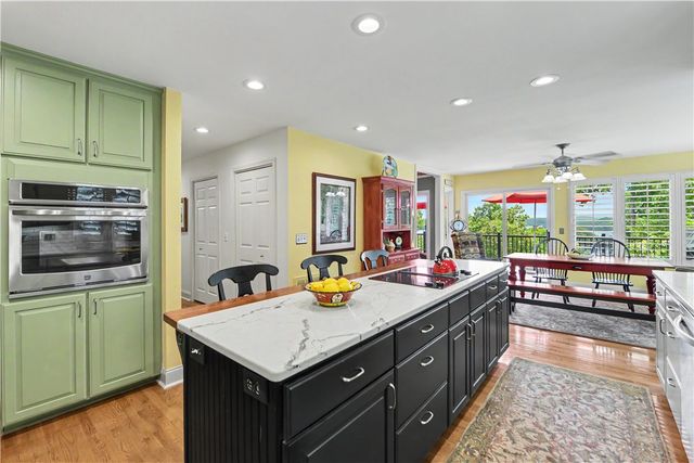 15 Iron Clad Drive, Salem, SC 29676