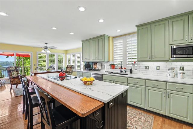 15 Iron Clad Drive, Salem, SC 29676