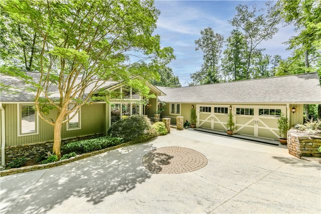 15 Iron Clad Drive, Salem, SC 29676