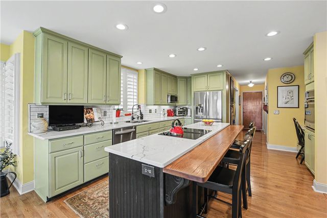 15 Iron Clad Drive, Salem, SC 29676