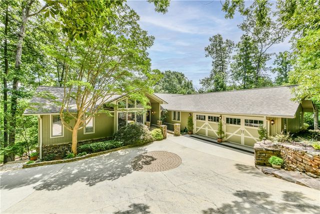 15 Iron Clad Drive, Salem, SC 29676